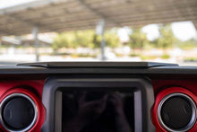 Cargar imagen en el visor de la galería, DV8 Offroad 18-23 Jeep Wrangler JL/20-23 Gladiator JT Device Dash Mount V2