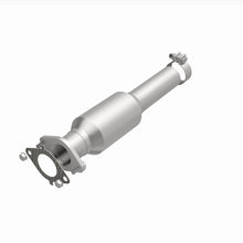 Cargar imagen en el visor de la galería, Magnaflow 09-11 Buick Lucerne Rear Underbody 3.9L Direct Fit Catalytic Converter