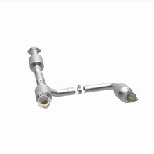 Cargar imagen en el visor de la galería, Magnaflow 18-20 Chevrolet Express 2500 Single Underbody 4.3L Direct Fit Catalytic Converter