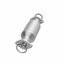 Cargar imagen en el visor de la galería, Magnaflow 95-99 Toyota Tacoma / 1997 Geo Prizm Direct-fit Catalytic Converter