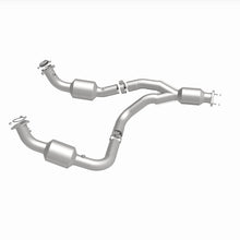 Cargar imagen en el visor de la galería, Magnaflow 12-20 Chevrolet Express 4500 Underbody 6.0L Direct Fit Catalytic Converter