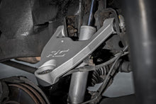 Load image into Gallery viewer, Forged Upper Control Arms 2.5 Inch of Lift Chevy/GMC Blazer/S15 Jimmy/Sonoma 4WD Rough Country