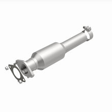 Cargar imagen en el visor de la galería, Magnaflow 09-11 Buick Lucerne Rear Underbody 3.9L Direct Fit Catalytic Converter