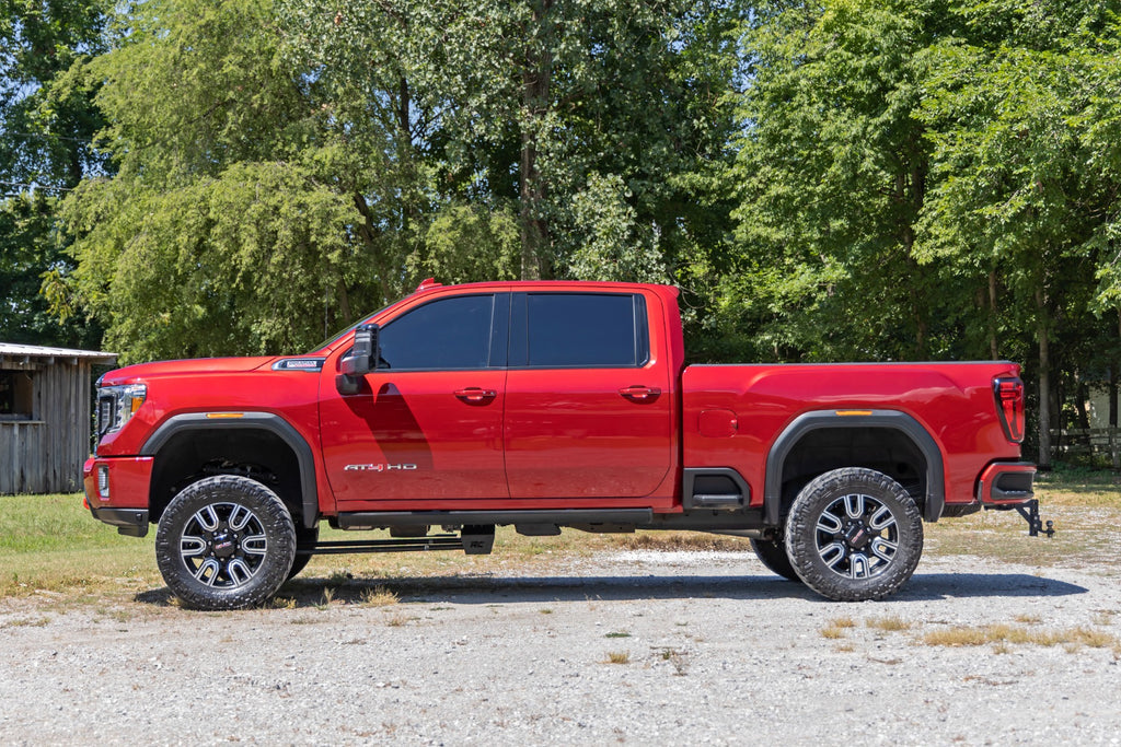 7 Inch Lift Kit Torsion Drop w/ Overloads Silverado/Sierra 2500HD/3500HD (20-26) Rough Country