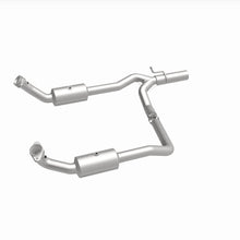 Cargar imagen en el visor de la galería, Magnaflow 09-13 Ford E-350 Super Duty V10 6.8 OEM Underbody Direct Fit Catalytic Converter