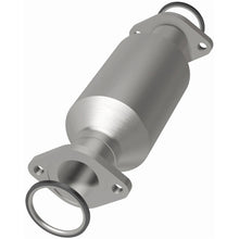 Cargar imagen en el visor de la galería, Magnaflow 95-99 Toyota Tacoma / 1997 Geo Prizm Direct-fit Catalytic Converter
