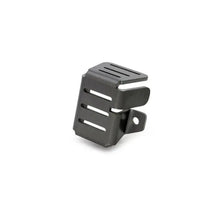 Cargar imagen en el visor de la galería, Protector del depósito del freno trasero Dynojet 2021 Pan America