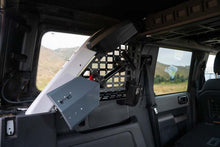 Cargar imagen en el visor de la galería, DV8 21+ Ford Bronco Pocketed Rear Window Molle Panels (Soft Top/2-Door Models)