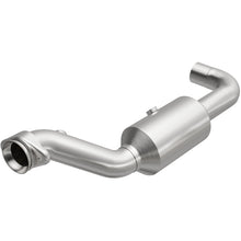 Cargar imagen en el visor de la galería, Magnaflow 18-21 Ford Expedition Left Underbody 3.5L Direct Fit Catalytic Converter