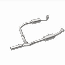 Cargar imagen en el visor de la galería, Magnaflow 09-13 Ford E-350 Super Duty V10 6.8 OEM Underbody Direct Fit Catalytic Converter
