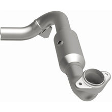 Cargar imagen en el visor de la galería, Magnaflow 05-06 Lincoln Navigator 5.4L Direct Fit Catalytic Converter - Passenger Side