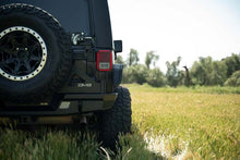 Cargar imagen en el visor de la galería, DV8 Offroad 07-18 Jeep Wrangler JK Slim Fender Flares