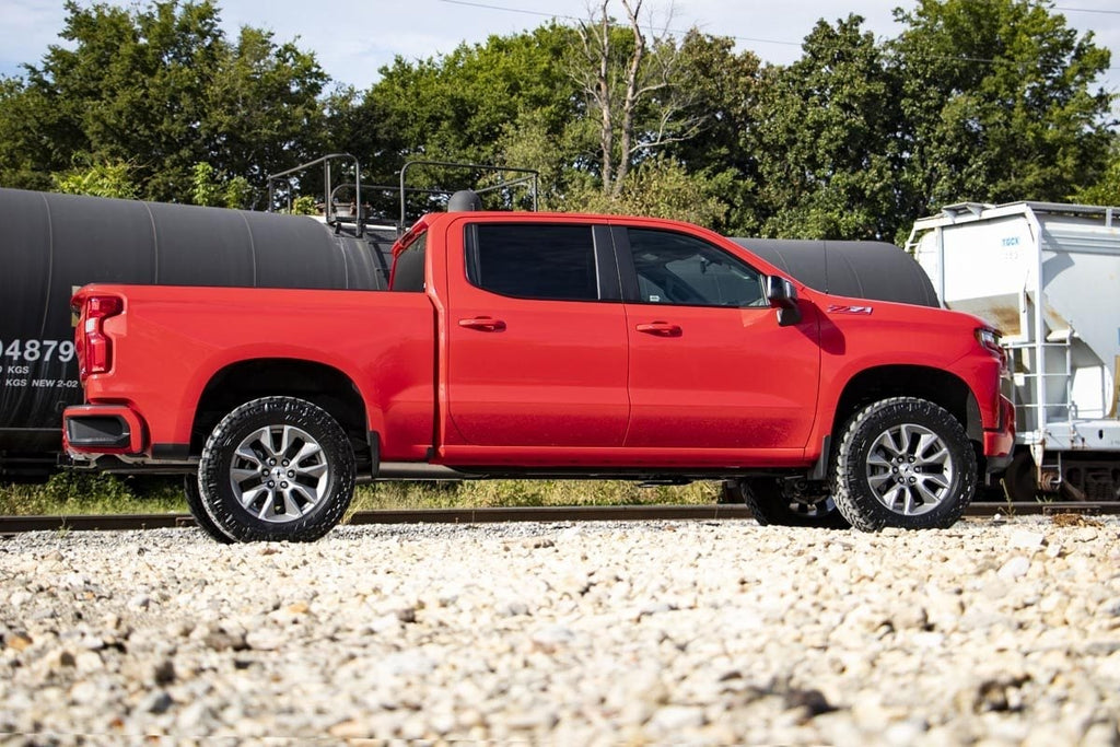 3.5 Inch Lift Kit N3 Struts Rear Mono Leaf Chevy Silverado 1500 (22-24) Rough Country