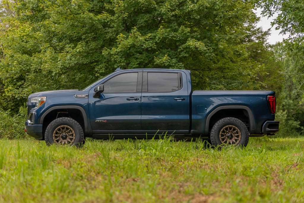 3.5 Inch Lift Kit Mono Leaf Rear M1 Struts/M1 GMC Sierra 1500 (19-24) Rough Country