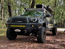 Cargar imagen en el visor de la galería, Parachoques del cabrestante delantero de la serie Pro Toyota Tacoma 05-15 Body Armor 4x4