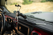 Cargar imagen en el visor de la galería, DV8 Offroad 18-23 Jeep Wrangler JL/20-23 Gladiator JT Device Dash Mount V2