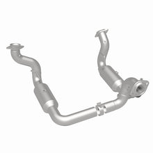 Cargar imagen en el visor de la galería, Magnaflow 20-22 Ford F-250 SD Single Underbody Direct Fit Cat Converter