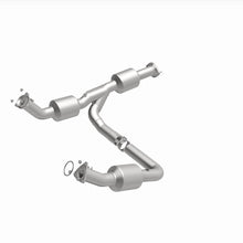 Cargar imagen en el visor de la galería, Magnaflow 18-20 Chevrolet Express 2500 Single Underbody 4.3L Direct Fit Catalytic Converter