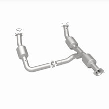 Cargar imagen en el visor de la galería, Magnaflow 18-20 Chevrolet Express 2500 Single Underbody 4.3L Direct Fit Catalytic Converter
