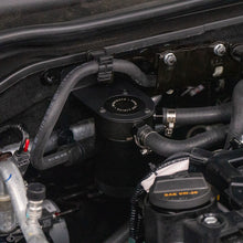 Cargar imagen en el visor de la galería, Mishimoto 2022+ Honda Civic 1.5T Baffled Oil Catch Can PCV Side