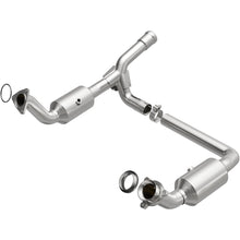 Cargar imagen en el visor de la galería, Magnaflow 19-20 GMC Sierra 1500 Single Underbody 4.3L/5.3L Direct Fit Catalytic Converter