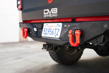 Cargar imagen en el visor de la galería, Grilletes con anilla en D DV8 Offroad Elite Series - Par (rojo)