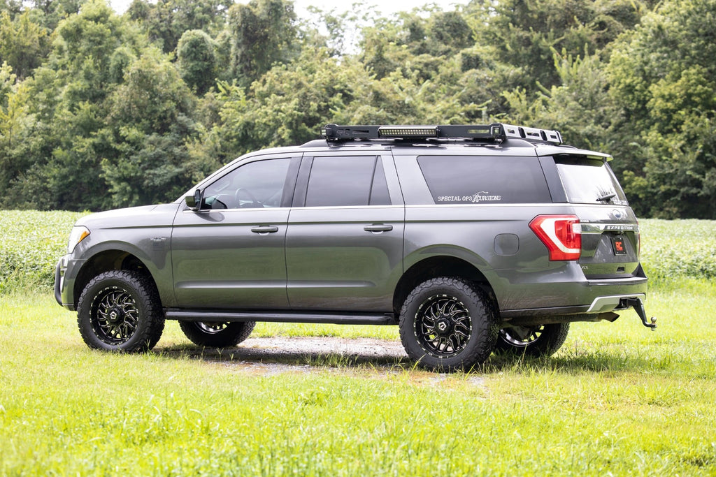 3 Inch Lift Kit UCA M1 Struts Ford Expedition 4WD (2018-2024) Rough Country