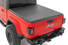 Load image into Gallery viewer, Soft Tri-Fold Bed Cover 5 Foot Bed Jeep Gladiator JT 4WD (2020-2025) Rough Country