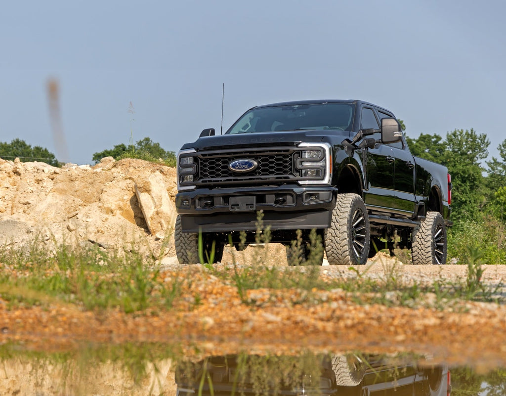 6 Inch Lift Kit Gas No OVLD Ford F-250/F-350 Super Duty 4WD (2023-2026) Rough Country