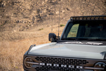 Cargar imagen en el visor de la galería, DV8 Offroad Ford Bronco 2021 Soportes colgantes para módulo de luz doble con pilar A