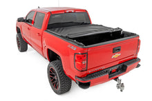 Load image into Gallery viewer, Soft Roll Up Bed Cover 5 Foot 9 Inch Bed Silverado/Sierra 1500 (14-18 &amp; Classic) Rough Country