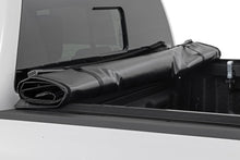 Cargar imagen en el visor de la galería, Soft Roll Up Bed Cover 5 Foot Bed Ford Ranger 2WD/4WD (2024-2026) Rough Country