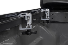 Cargar imagen en el visor de la galería, Soft Roll Up Bed Cover 5 Bed Jeep Gladiator JT 4WD (2020-2025) Rough Country