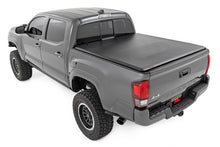 Cargar imagen en el visor de la galería, Soft Roll Up Bed Cover 5 Foot Bed Toyota Tacoma 2WD/4WD (2016-2023) Rough Country