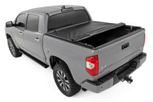 Cargar imagen en el visor de la galería, Soft Roll Up Bed Cover 6 Foot 7 Bed Toyota Tundra 2WD/4WD (2007-2021) Rough Country