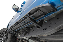 Load image into Gallery viewer, RPT2 Running Board Crew Cab Black Ford F-150/Lightning/F-250/F-350/Raptor (15-26) Rough Country