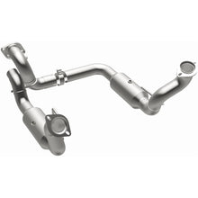 Cargar imagen en el visor de la galería, Magnaflow 20-22 Ford F-250 SD Single Underbody Direct Fit Cat Converter