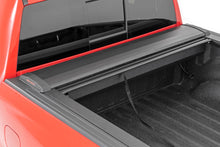 Load image into Gallery viewer, Retractable Bed Cover 5.7 Foot Bed 19-22 Ram 1500/21-22 1500 TRX Rough Country