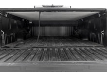 Cargar imagen en el visor de la galería, Retractable Bed Cover 5 Foot 7 Inch Bed Toyota Tundra (2022-2023) Rough Country