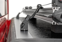 Cargar imagen en el visor de la galería, Hard Low Profile Bed Cover 6 Foot 9 Inch Bed Rail Caps Silverado/Sierra 2500HD/3500HD (20-26) Rough Country