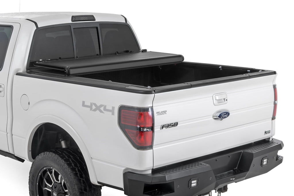 Hard Low Profile Bed Cover 5 Foot 7 Inch Bed Ford F-150 2WD/4WD (2004-2014) Rough Country