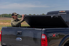 Load image into Gallery viewer, Hard Low Profile Bed Cover 6 Foot 10 Inch Bed Ford F-250/F-350 Super Duty (99-16) Rough Country
