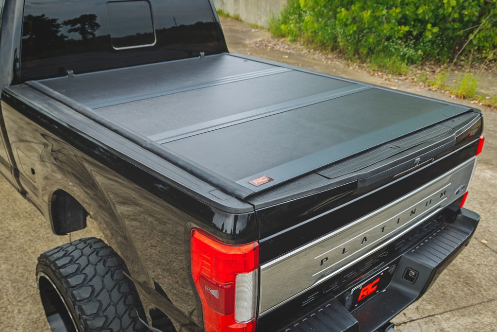 Hard Low Profile Bed Cover 6 Foot 10 Inch Bed Ford F-250/F-350 Super Duty (17-26) Rough Country