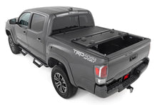 Cargar imagen en el visor de la galería, Hard Low Profile Bed Cover 5 Foot Bed Toyota Tacoma 2WD/4WD (2016-2023) Rough Country