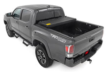 Cargar imagen en el visor de la galería, Hard Low Profile Bed Cover 5 Foot Bed Toyota Tacoma 2WD/4WD (2016-2023) Rough Country