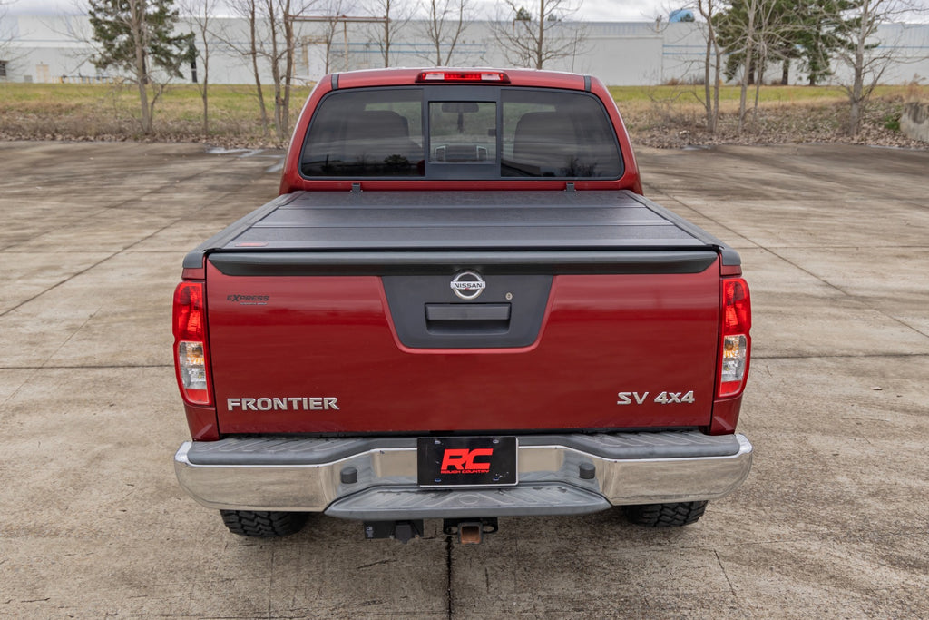 Hard Low Profile Bed Cover 5 Foot Bed Cargo Mgmt Nissan Frontier (05-21) Rough Country