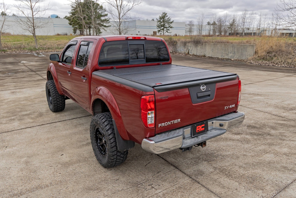 Hard Low Profile Bed Cover 5 Foot Bed Cargo Mgmt Nissan Frontier (05-21) Rough Country