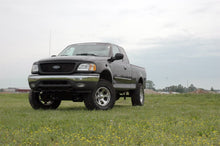 Cargar imagen en el visor de la galería, 5 Inch Lift Kit Ford F-150 4WD (1997-2003) Rough Country