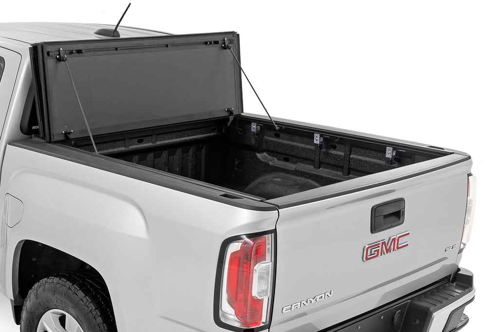 Hard Tri-Fold Flip Up Bed Cover 5 Foot Bed Chevy/GMC Canyon/Colorado (15-26) Rough Country