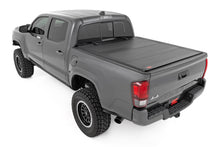 Cargar imagen en el visor de la galería, Hard Tri-Fold Flip Up Bed Cover 6 Foot Bed Toyota Tacoma 2WD/4WD (2016-2023) Rough Country